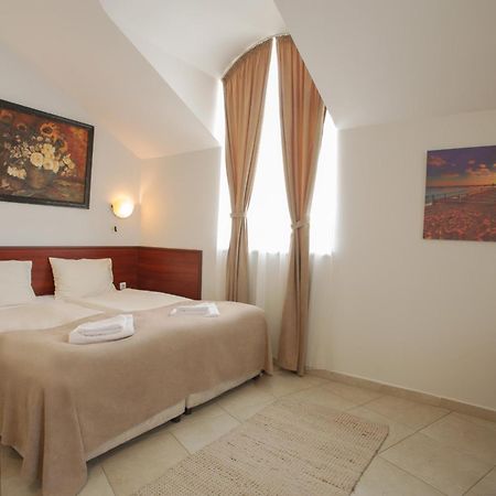 Hotel Central Balchik Ngoại thất bức ảnh