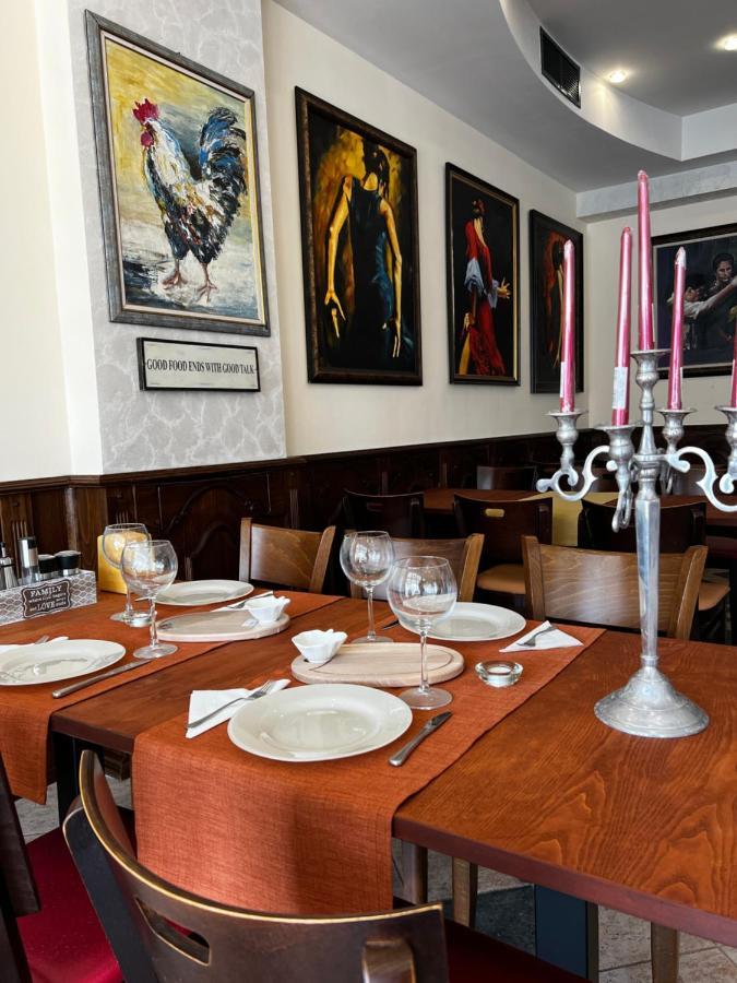 Hotel Central Balchik Ngoại thất bức ảnh