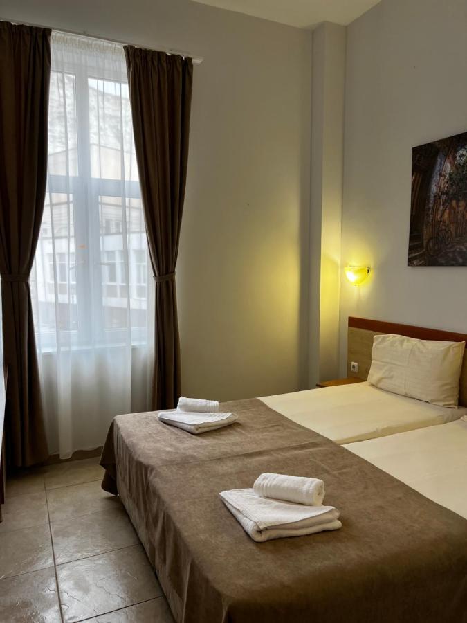 Hotel Central Balchik Ngoại thất bức ảnh