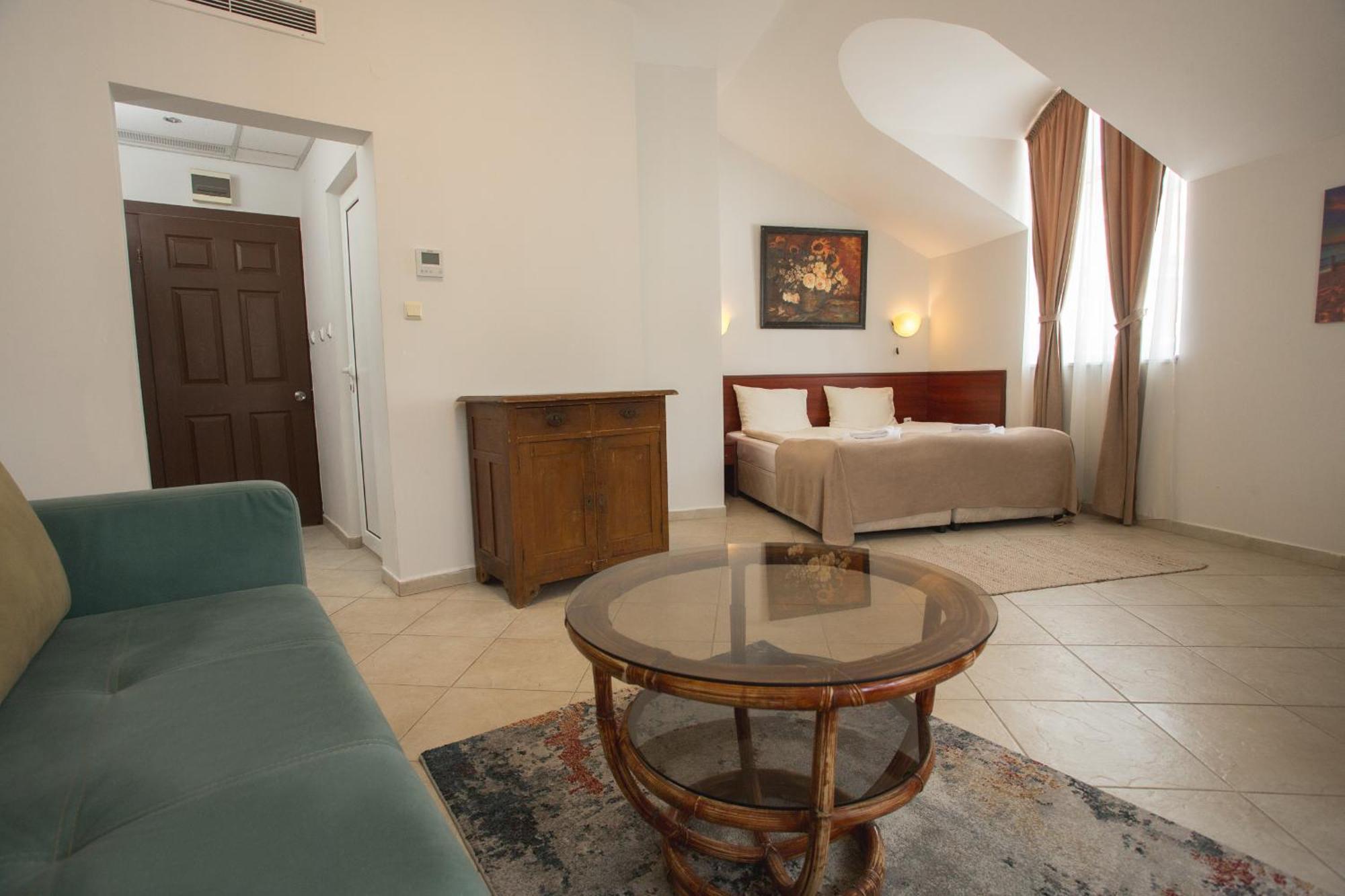 Hotel Central Balchik Ngoại thất bức ảnh