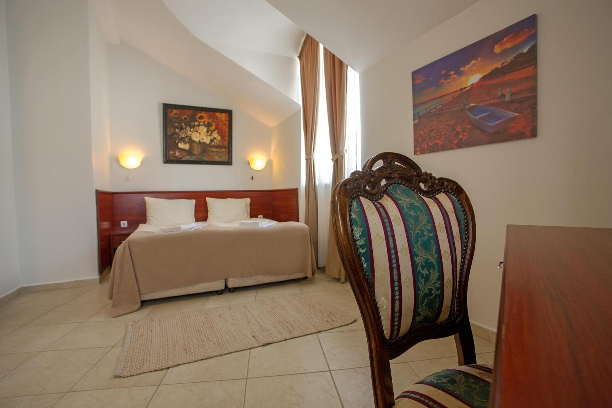Hotel Central Balchik Ngoại thất bức ảnh